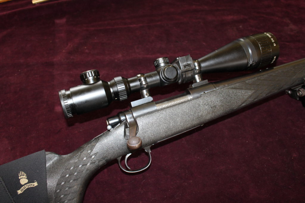 Bolt action rifle. Remington - 700 PCR Fluted. Remington 700 Wood. Remington 22. Sound scope model 2620.