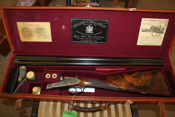12g sidelock ejector by Holland & Holland - 27 x 2 3/4" barrels